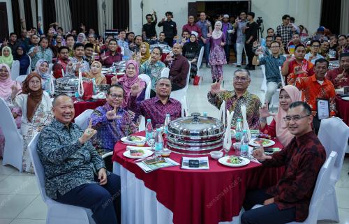 DATUK SERI SAARANI MOHAMAD