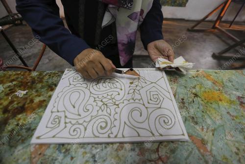 PEMILIK BATIK TANUNTAYA