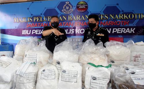 DATUK MAZLAN SANTARAI