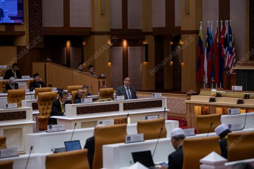 DATUK SERI SAARANI MOHAMAD
