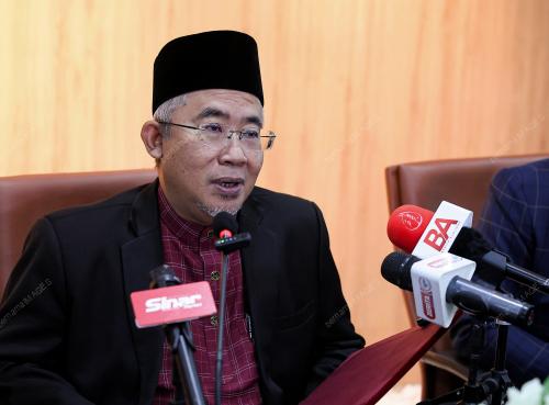 DATUK ZAMBRI HASHIM
