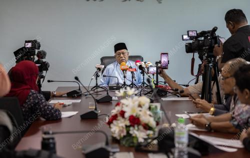 DATUK SERI WAN ZAHIDI WAN TEH