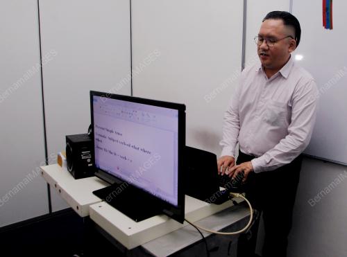 DR CHOW SAK CHIN