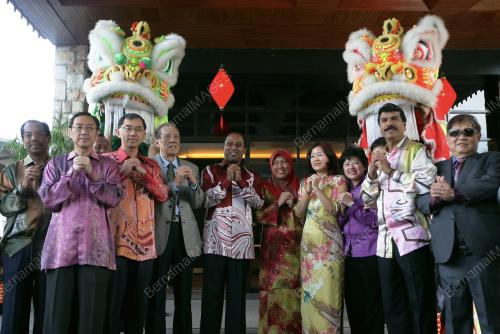 PK02_04022011_MB-CNY