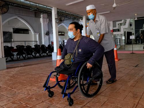 MOHAMAD FAKRULRADZI ZAHARI