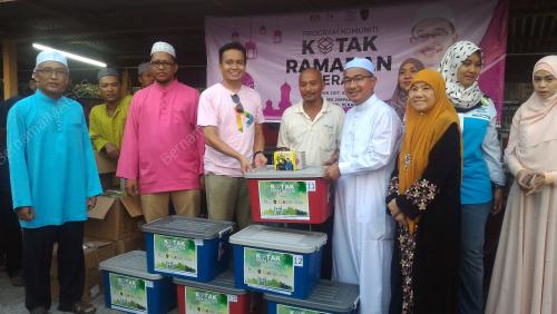 PK02_04062017_DR_AZMI