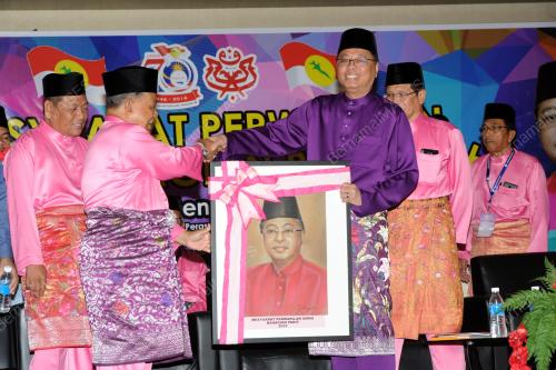PK02_04092016_UMNO_PARIT