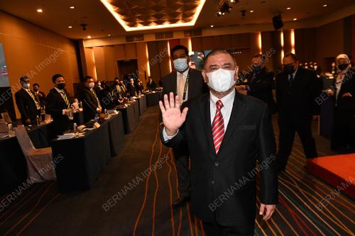 DATUK SERI SAARANI MOHAMAD