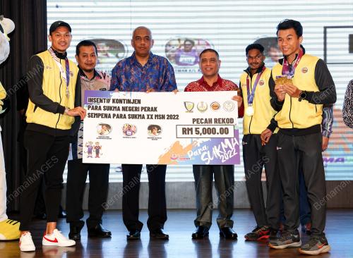 DATUK SERI SAARANI MOHAMAD
