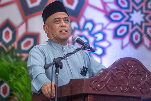 DATUK SERI SAARANI MOHAMAD