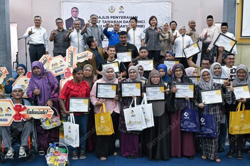 MAJLIS PENYERAHAN KUNCI RMR