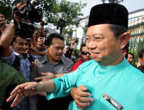 MOHAMAD NIZAR JAMALUDDIN