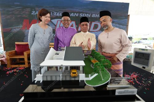 DATUK SERI SAARANI MOHAMAD