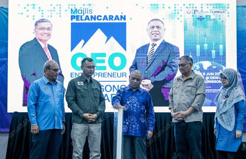 DATUK SERI SAARANI MOHAMAD