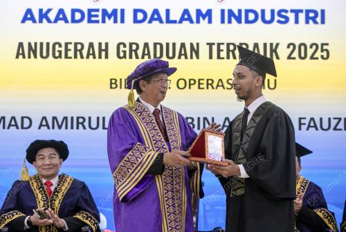 DATUK SERI MOHAMMAD NIZAR JAMALUDDIN