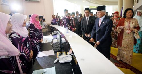 SULTAN AZLAN SHAH