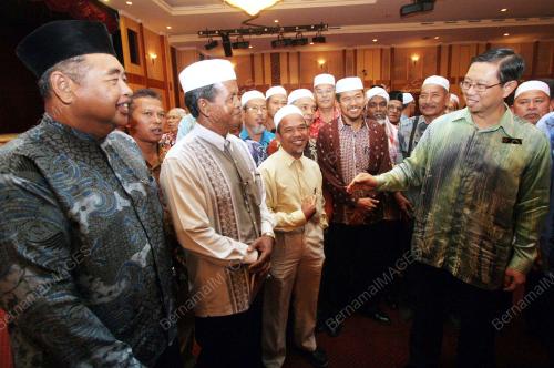 MOHD NIZAR JAMALUDDIN
