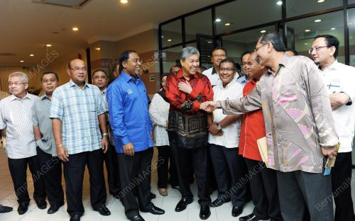 PK02_08112013_UMNO