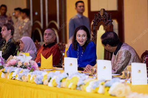 TUANKU ZARA SALIM