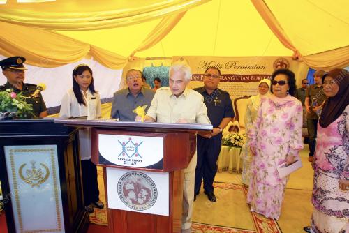 SULTAN AZLAN SHAH