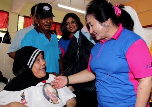 PK02_09112012_ROSMAH_BANJIR