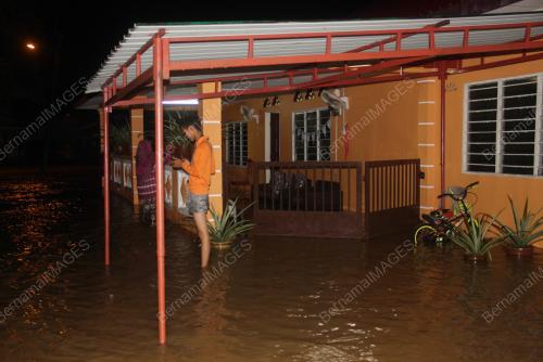 BANJIR KILAT