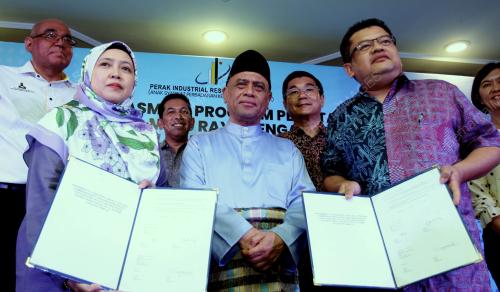 DATUK SERI SAARANI MOHAMAD