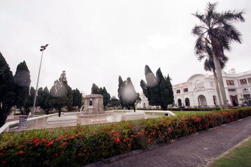 TUGU PERINGATAN PERANG