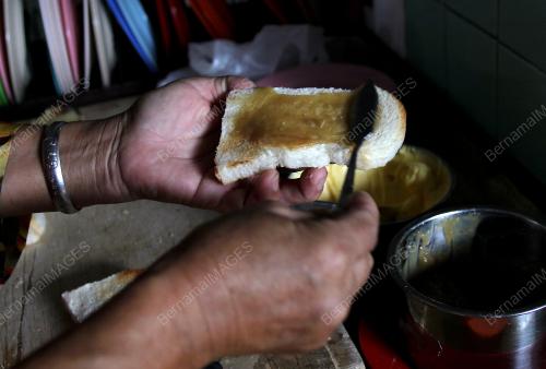 KEDAI KOPI DAN ROTI ANTIK DI KUALA KANGSAR