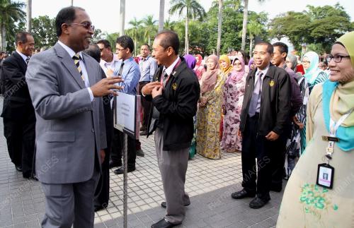PK02_10112014_PERHIMPUNAN