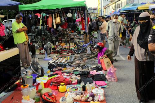 PASAR KARAT LOKEN