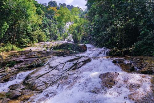 AIR TERJUN LATA KINJANG