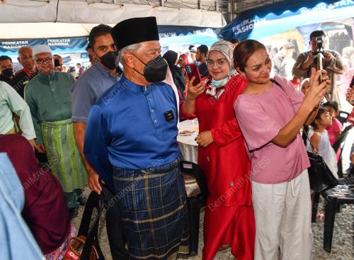 TAN SRI MUHYIDDIN MOHD YASSIN
