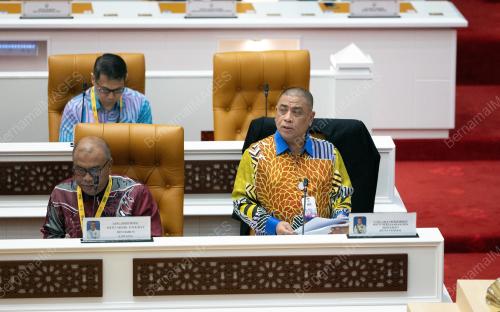 DATUK SERI SAARANI MOHAMAD