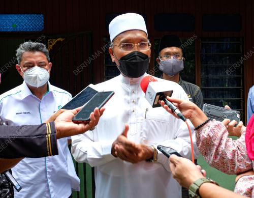 IDRIS AHMAD