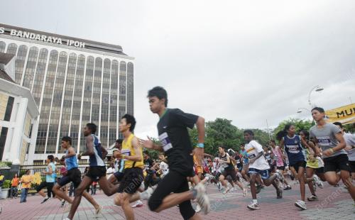 LARIAN 1MALAYSIA