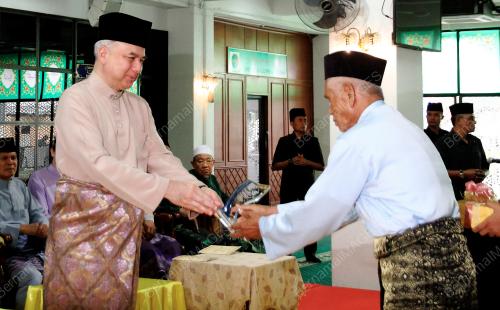 PK02_12012019_MASJID_BN201901117976