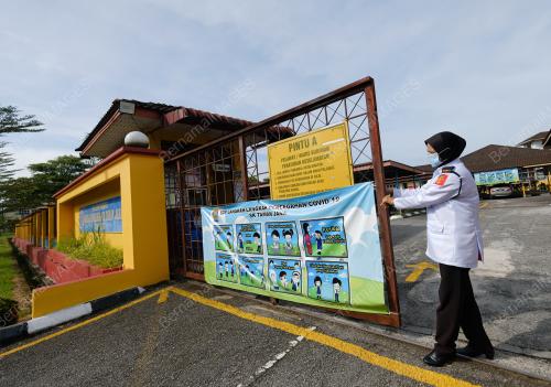 TINJAUAN PENUTUPAN SEKOLAH