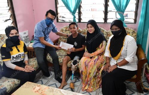 SUMBANG CEK KEPADA ATLET KURANG UPAYA