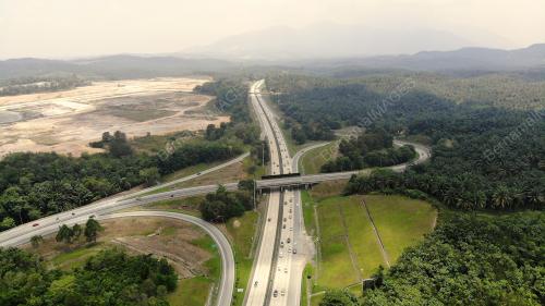 TINJAUAN ALIRAN TRAFIK PLUS DI PLAZA TOL TAPAH