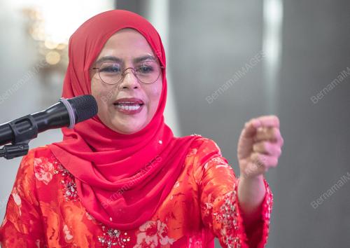 DATUK SERI DR NORAINI AHMAD