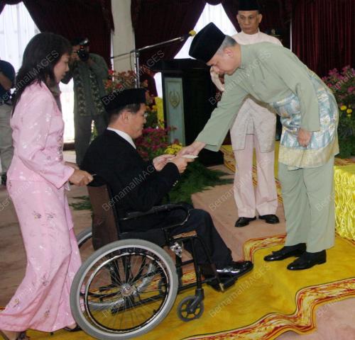 RAJA DR NAZRIN SHAH