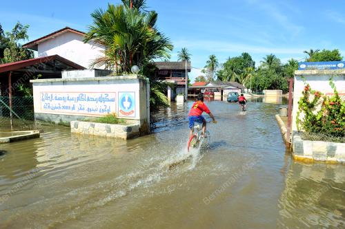 PK02_14012015_BANJIR