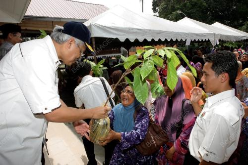 DATUK HAMZAH ZAINUDIN