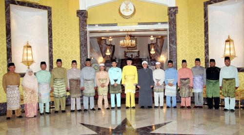RAJA DR NAZRIN SHAH