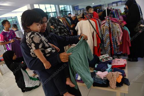 PROGRAM FLEA MARKET AIDILFITIRI