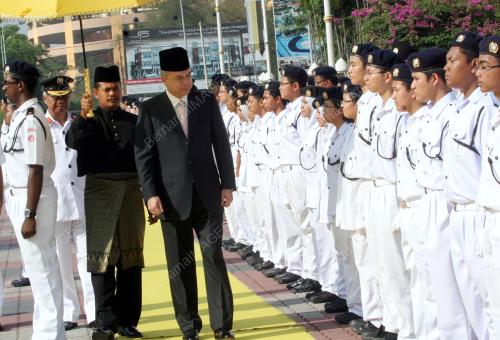 RAJA DR NAZRIN SHAH