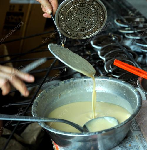 PK02_16022015_kuih_kapit