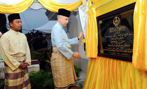 PK02_16072013_RAJA_NAZRIN
