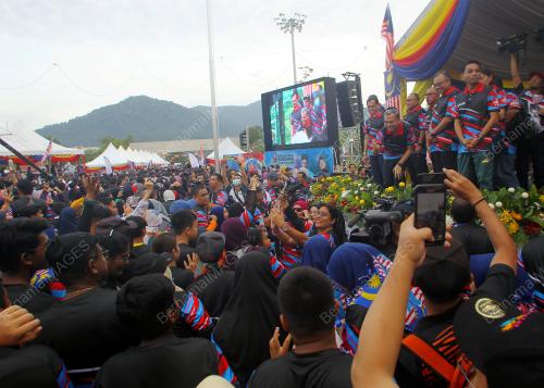 FAHMI FADZIL
